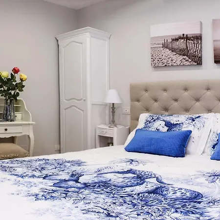 Lora Center Casa de hóspedes 3*