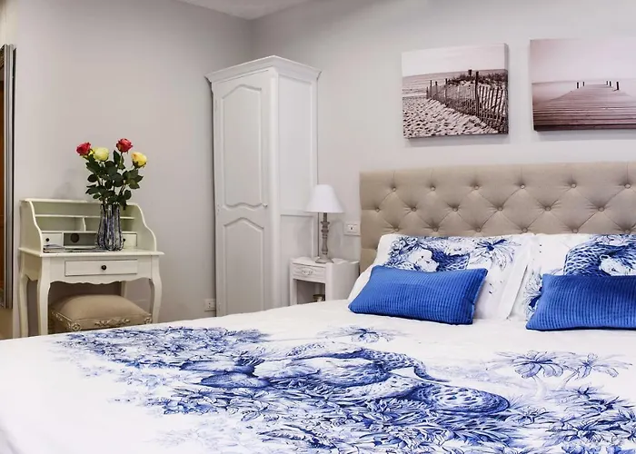 Lora Center Affittacamere 3*
